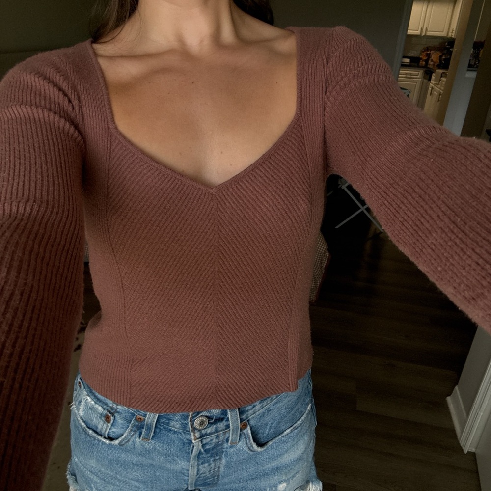 Abercrombie & Fitch Mauve Ribbed Sweater